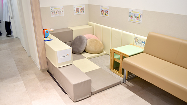 ココレ薬局　萱島店のキッズ用設備