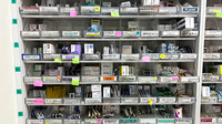 えぼし薬局の薬棚