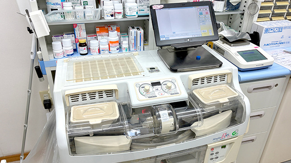 亀山天神薬局の調剤器具