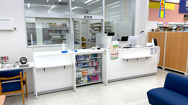 ププレひまわり薬局姫路香寺店の受付/カウンター