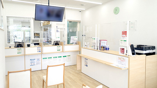 そうごう薬局 センター北駅前店の受付/カウンター