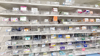 あかり薬局　グルメ街道店の薬棚