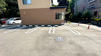 ルナ薬局 三保町店の駐車場