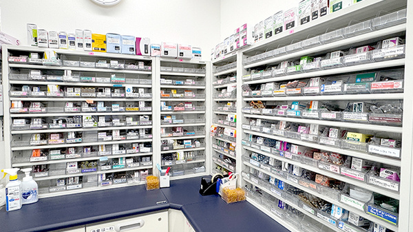 平成堂薬局 みやき店の薬棚
