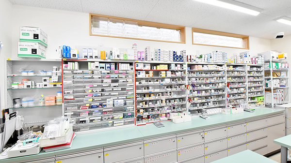 ファーマライズ薬局　キクヤ春日店の薬棚