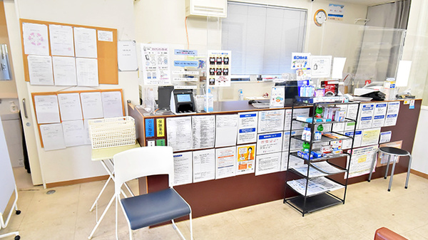 ファーマライズ薬局　烏丸紫明店の受付/カウンター
