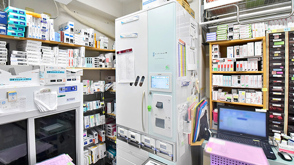 ファーマライズ薬局　キクヤ東本町店の調剤器具