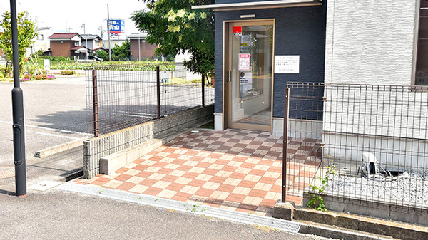 ファーマライズ薬局　キクヤ札の辻店の入口