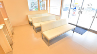 ファーマライズ薬局　キクヤ愛知川店の待合スペース