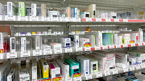 ユタカ薬局木戸の薬棚