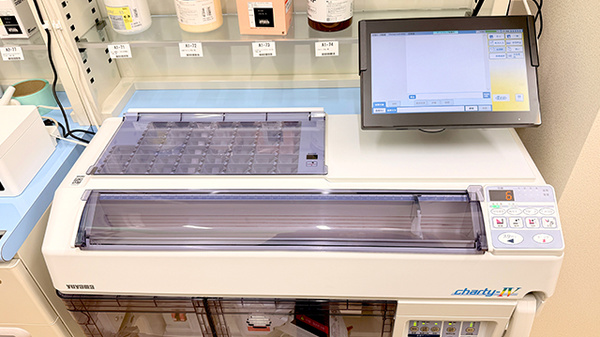ドラッグセイムス小作駅東口薬局の調剤器具