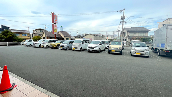 ププレひまわり薬局 野上店の駐車場