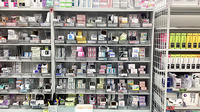 あおい調剤薬局　久保稲荷店の薬棚