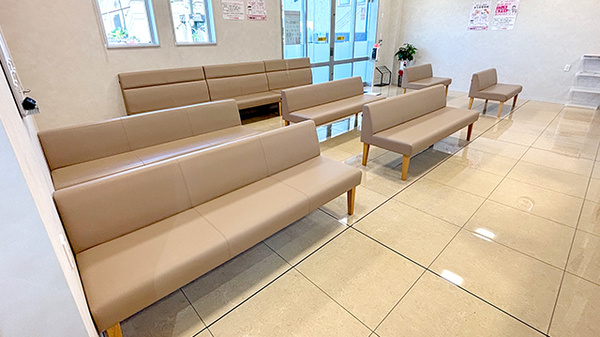 コスモス調剤薬局 我孫子店の待合スペース