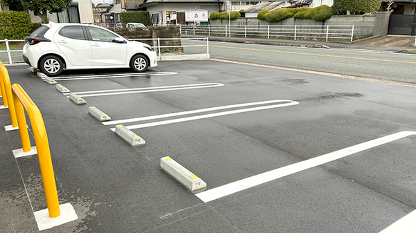 サンキュー薬局　飯塚目尾店の駐車場