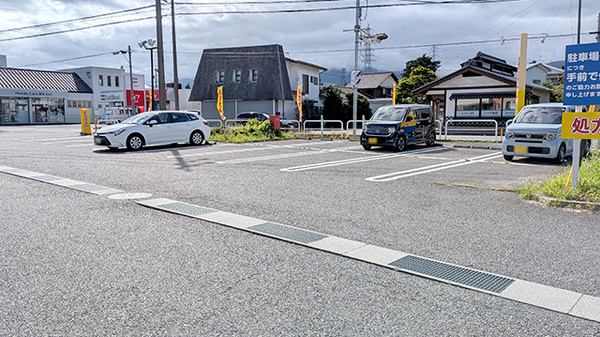 モリキ安曇野穂高薬局の駐車場