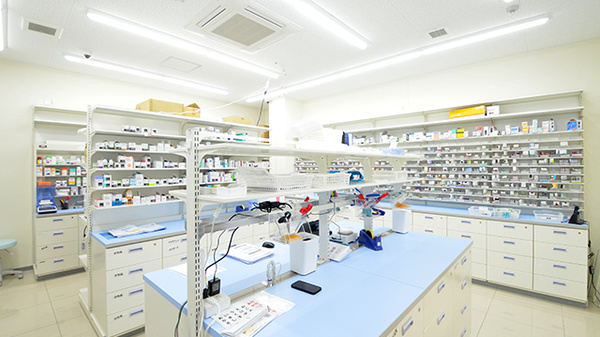 ウォンツ海老山薬局の調剤室