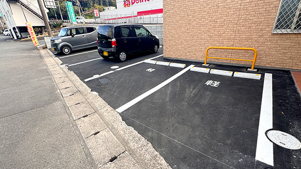 くどう薬局下郡店の駐車場