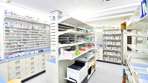 スギ薬局 中野２丁目店の調剤室