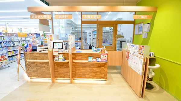 調剤薬局ツルハドラッグ旭川豊岡5条店の受付/カウンター