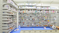 調剤薬局ツルハドラッグ旭川豊岡5条店の薬棚