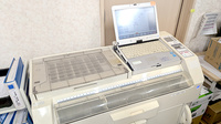 薬局トモズ同潤会松江店の調剤器具