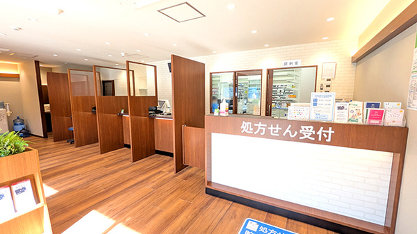 薬局トモズ中野富士見町店の受付/カウンター