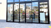 薬局トモズminanoba相模原店の入口