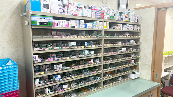 薬棚