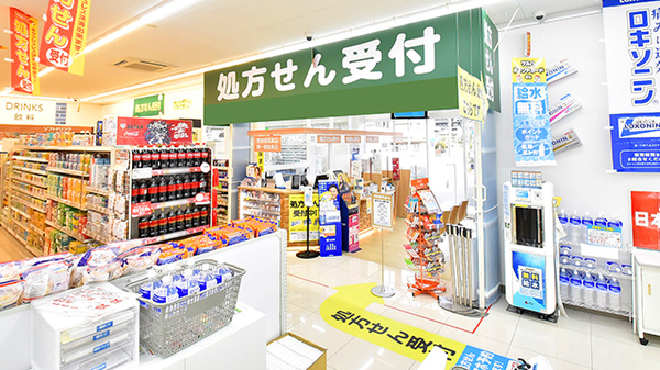 調剤薬局ツルハドラッグ堺三国ヶ丘店の入口