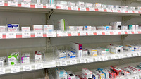 ドラッグセイムス千歳烏山薬局の薬棚