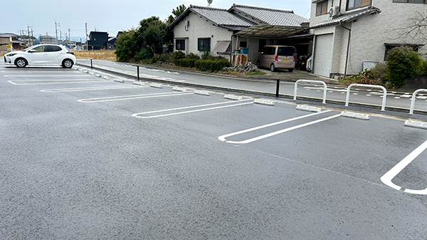 福薬局小郡店の駐車場