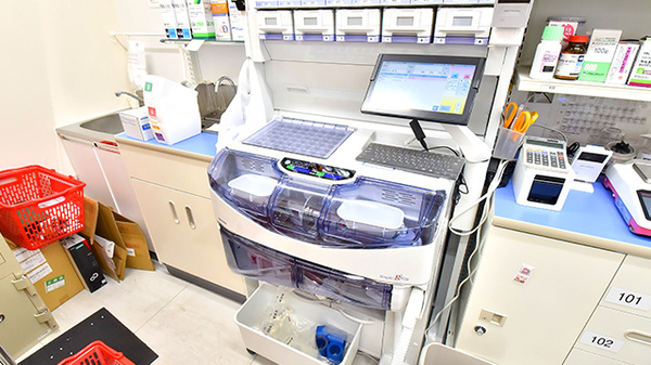 薬局くすりの福太郎　南砂2号店の調剤器具