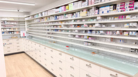 セキ薬局　前川店の薬棚