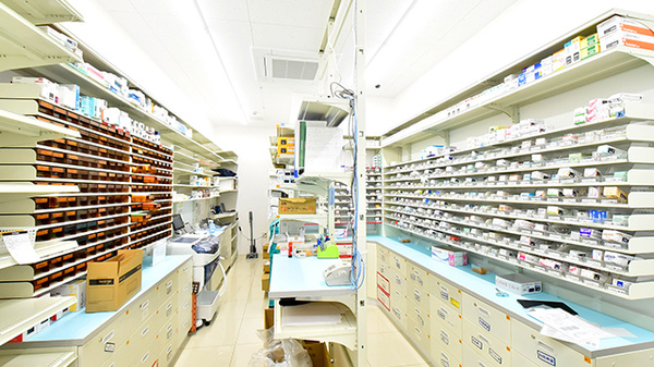 スギ薬局 北浜南店の調剤室