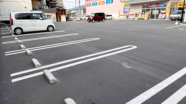 ププレひまわり薬局　呉広本町店の駐車場