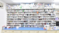 薬局くすりの福太郎　東中沢店の薬棚