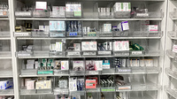 コスモ調剤薬局鳥谷野店の薬棚