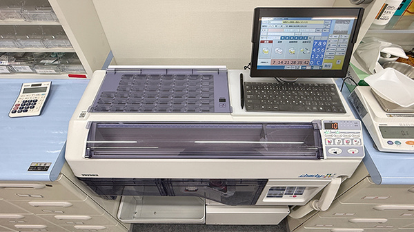 えくぼ調剤薬局吉祥院店の調剤器具