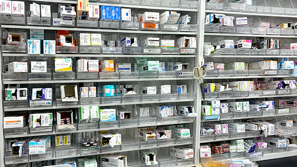 薬棚