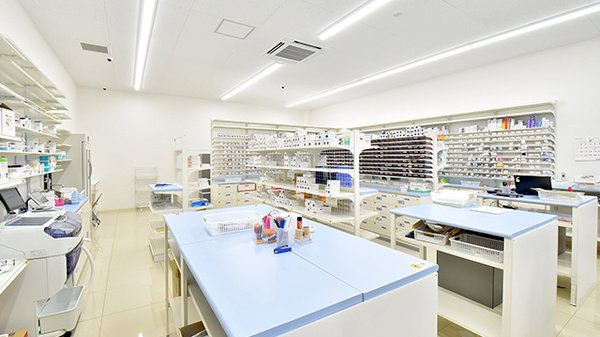 スギ薬局 北里東店の調剤室