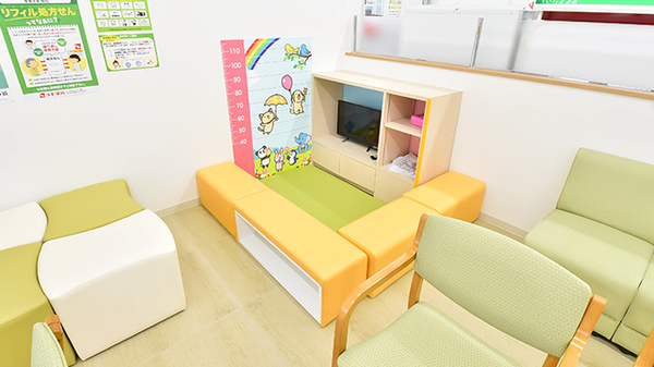 スギ薬局 豊明寺池店のキッズ用設備