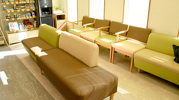 たんぽぽ薬局　土岐店の待合スペース
