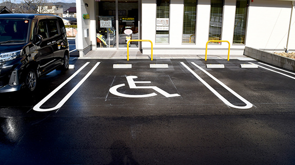 たんぽぽ薬局　土岐店の駐車場