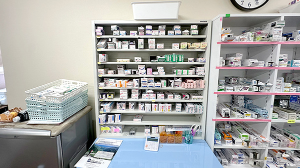 はあと薬局 富士見台店の薬棚
