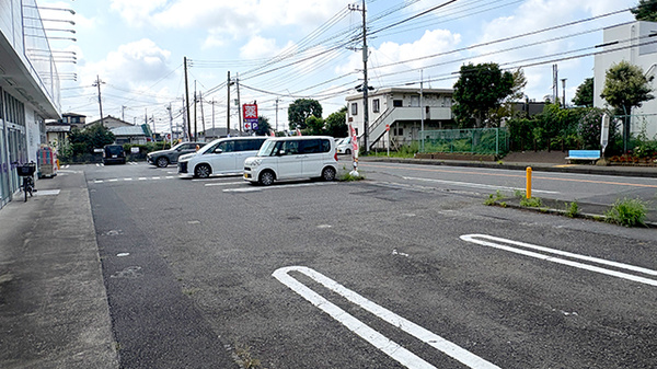 ウェルパーク薬局相模原下九沢店の駐車場