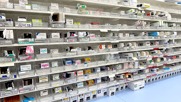 ウェルパーク薬局亀戸北口店の薬棚