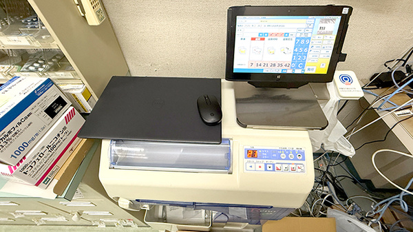 にこにこ薬局花ノ宮店の調剤器具