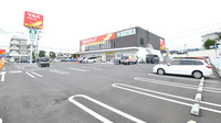 調剤薬局ツルハドラッグ郡山富田店の駐車場