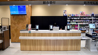 ツルハ薬局　虎の門病院前店の受付/カウンター
